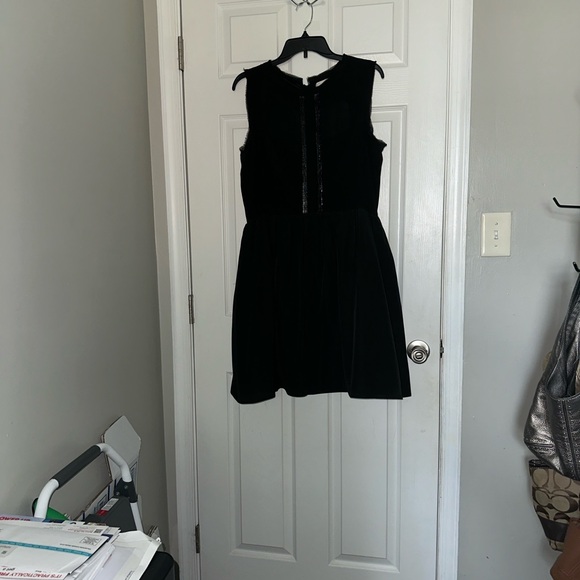 Jessica Simpson Elegant Black Dress & Tommy Hilfiger NWT adidas. Jacket. - Picture 2 of 4